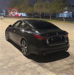 نيسان ألتيما